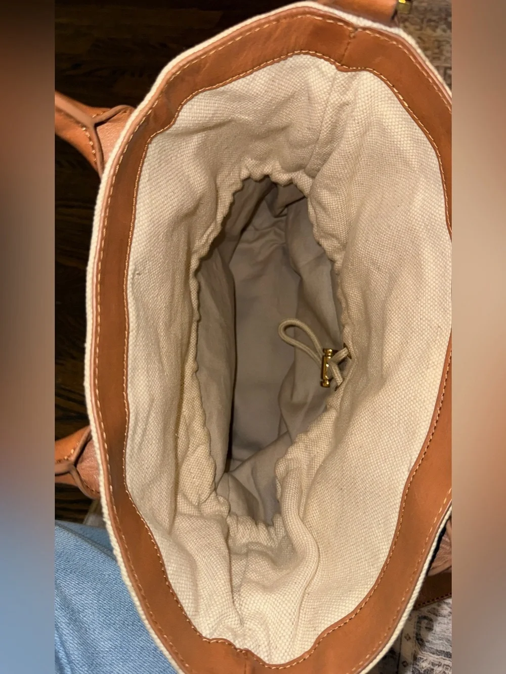 Tory Burch Bucket Bag - Picture 9 of 10